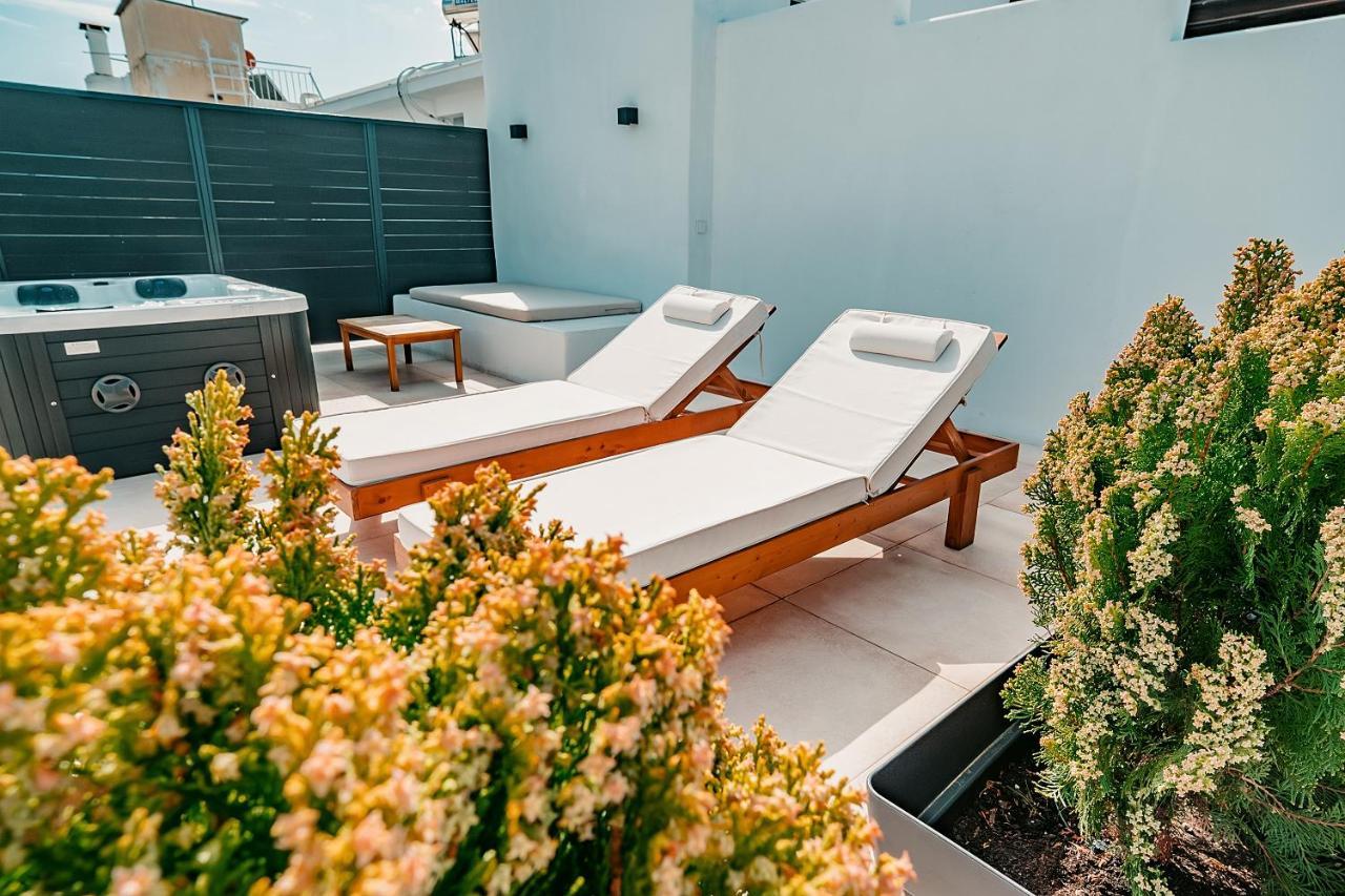Suites With Magical View & Jacuzzi Atene Esterno foto